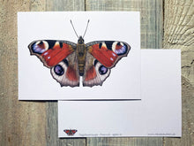 Load image into Gallery viewer, Postkarte mit Tagpfauenauge Schmetterling, Vorder- und Rückseite
